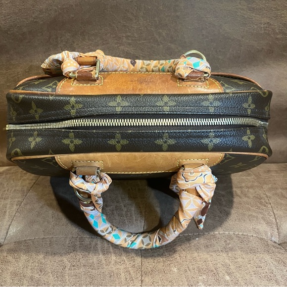 Authentic Vintage Louis Vuitton monogram trouville handbag - Picture 3 of 11